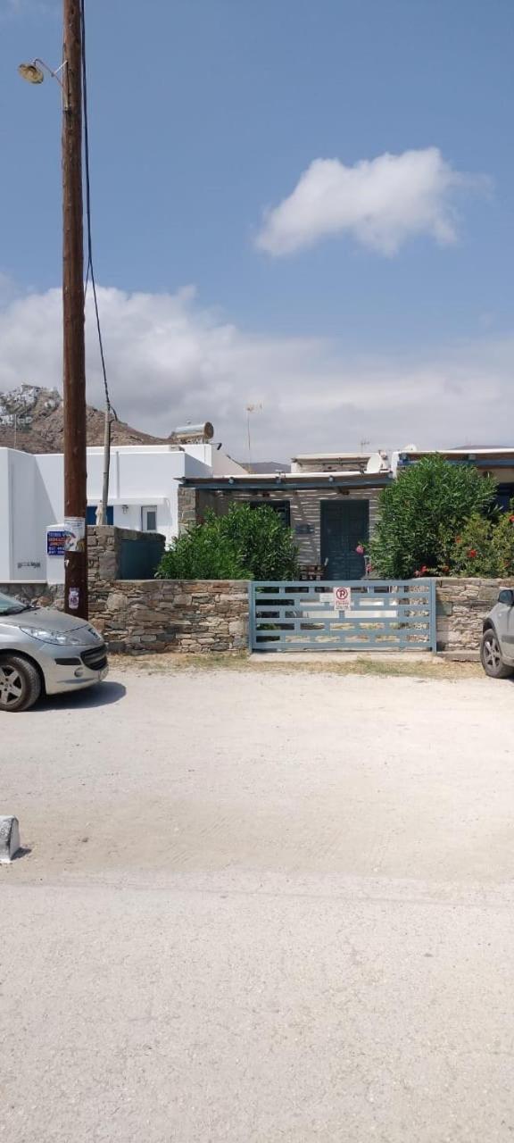 Beachfront 2Br Apartment - Free Parking Livadi  Esterno foto